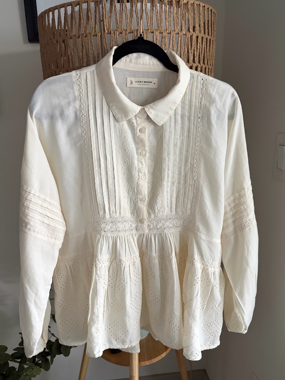 Lucky Brand Cream Pintuck & Eyelet Peplum Tunic - Fits Med-Large